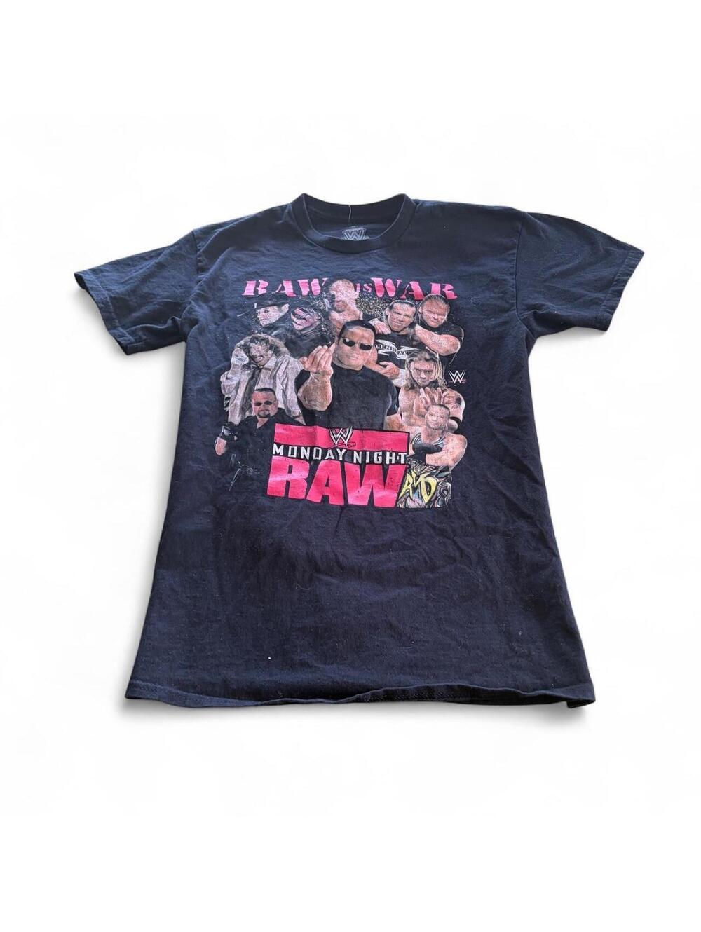 Vintage Y2K WWE Monday Night RAW Black Graphic Tee 🖤🔥